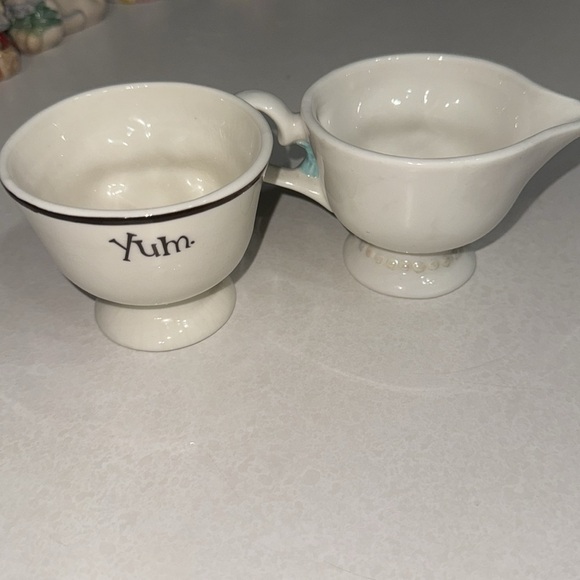 Vintage Baileys Irish Cream Limited Edition 1996 Yum Creamer and Sugar Bowl Set - Picture 7 of 8